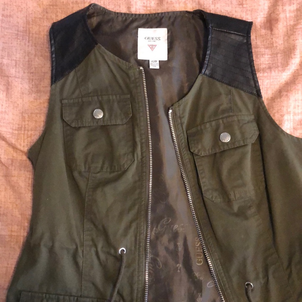 Guess vest